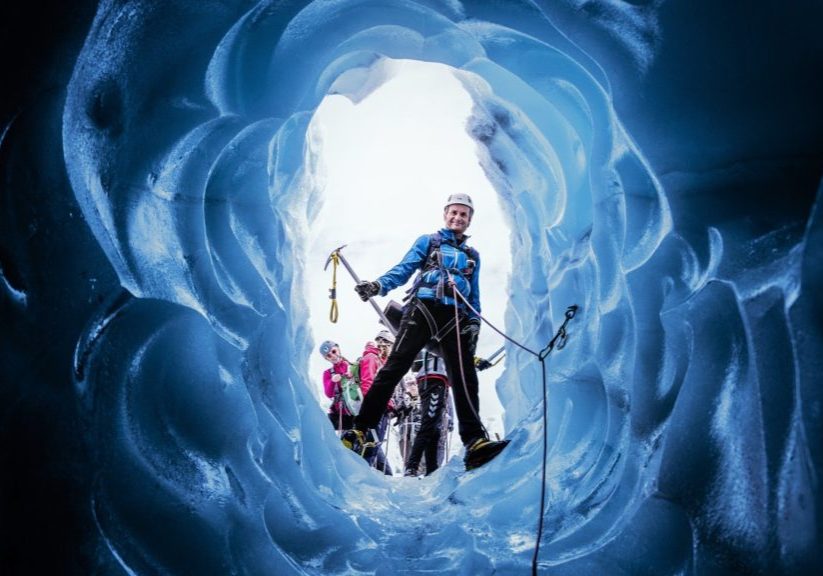Blue-ice-hike-Folgefonni-Breforarlag