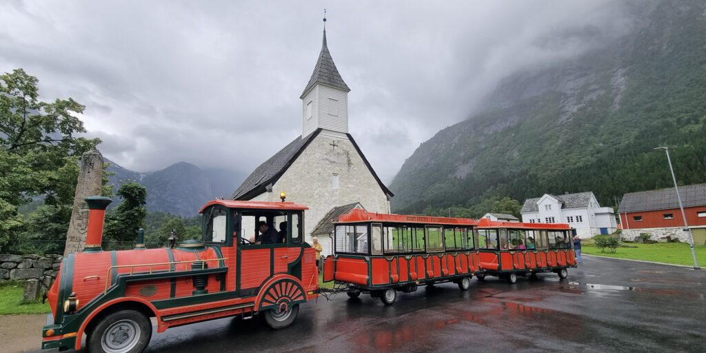 Eidfjord_Trolltrain_Ewa Serwicka_01